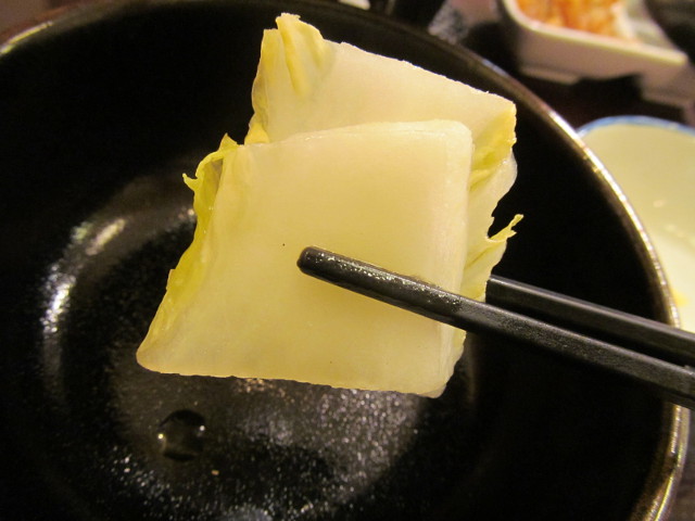 すき家鶏つくね鍋定食の白菜