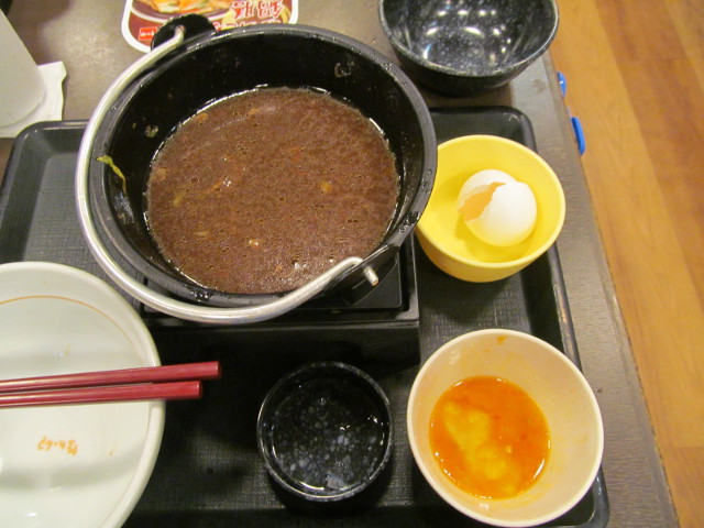 なか卯牛すき焼き鍋膳のうどんを完食