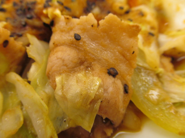 松屋スタミナ肉野菜炒めの豚バラ肉