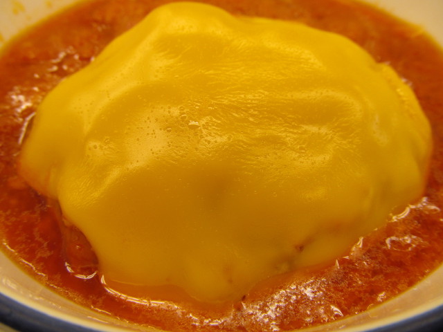 松屋トマトチーズハンバーグ定食のチェダーチーズ