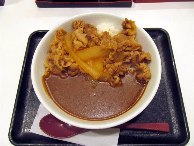 yoshinoya-caligari-nikudaku-gyu-curry-20211207-020