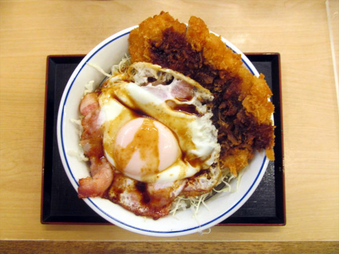 katsuya-bacon-egg-sauce-cutlet-20220722-041