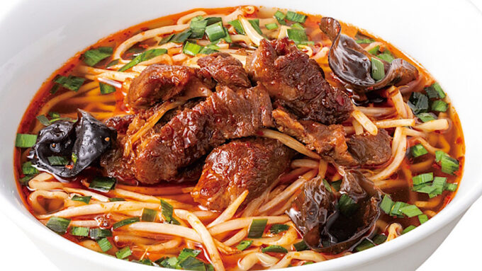 大阪王将_紅の紅焼牛肉麺2025販売開始アイキャッチ1205